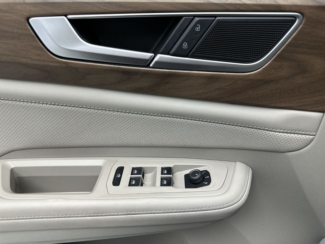Volkswagen Teramont COMFORTLINE Teramont Trendline 2.0L | 7 Seats | Remote Start | Keyless Access | Front Assist