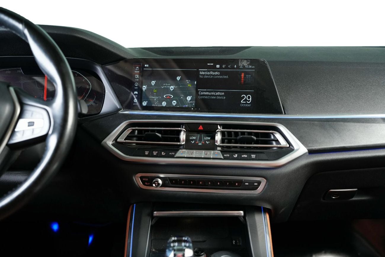 BMW X5 40i EXCLUSIVE 40i X-Drive-GCC-BMW Full Service History-Mint Condition-Pearl White