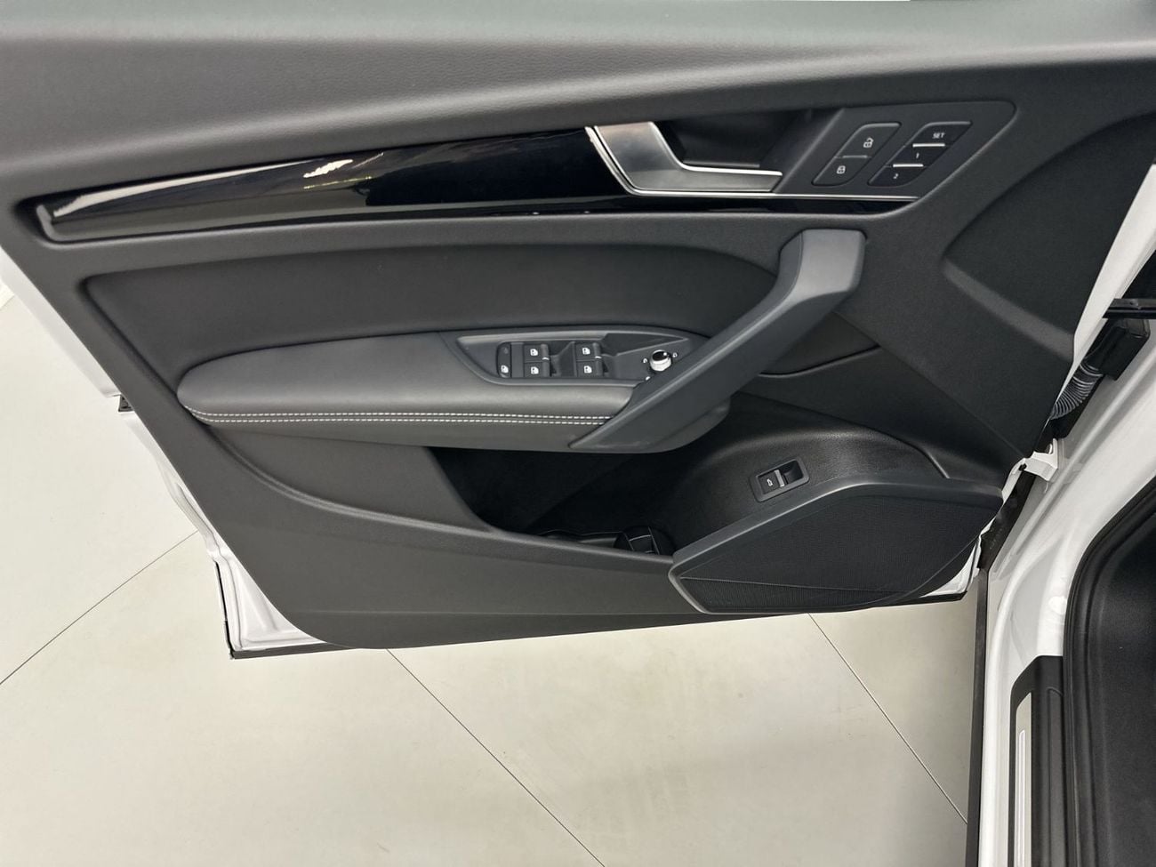أودي Q5 45 TFSI S-LINE quattro 249hp (Ref# 75778)