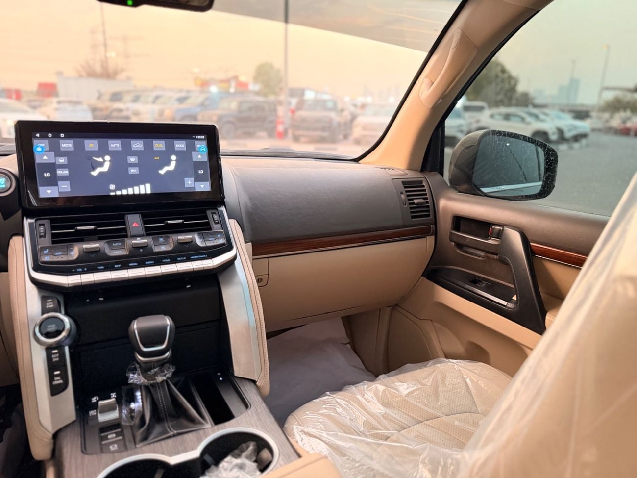 Toyota Land Cruiser GXR 2018 Upgrade 2024 V6 Full Option Petrol
