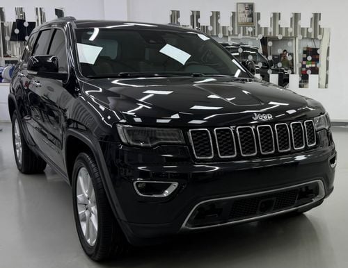 Jeep Grand Cherokee LIMITED GCC .. FSH .. Original paint .. V6 .. Perfect Condition