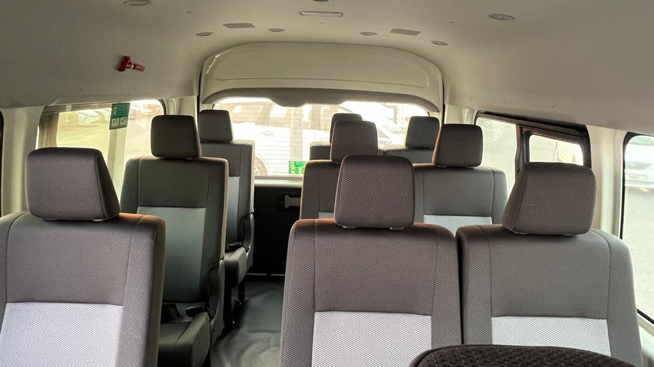Toyota Hiace DX