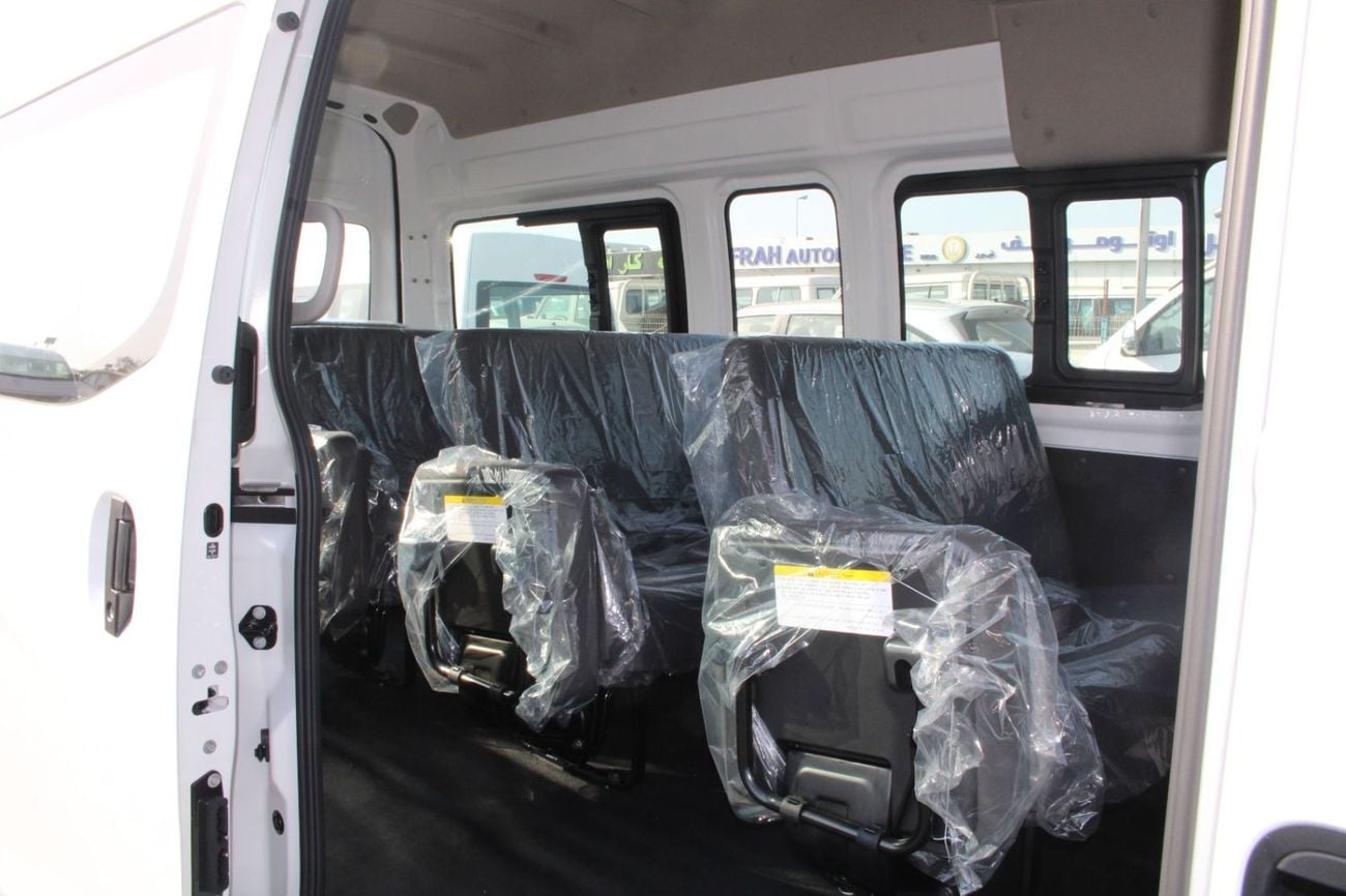 Nissan Urvan