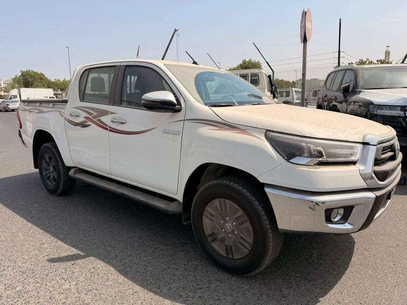 Toyota Hilux SR5 Toyota Hilux Petrol Automatic 4x4