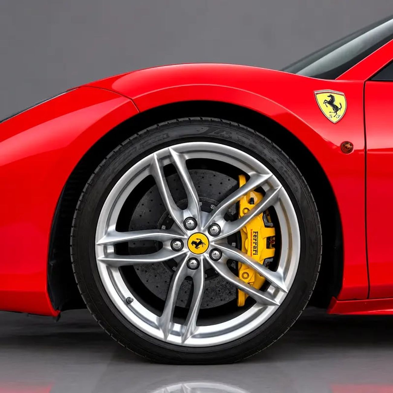 فيراري 488 سبايدر STANDARD 26,497 P.M • 0% Downpayment • • 1 Year Warranty