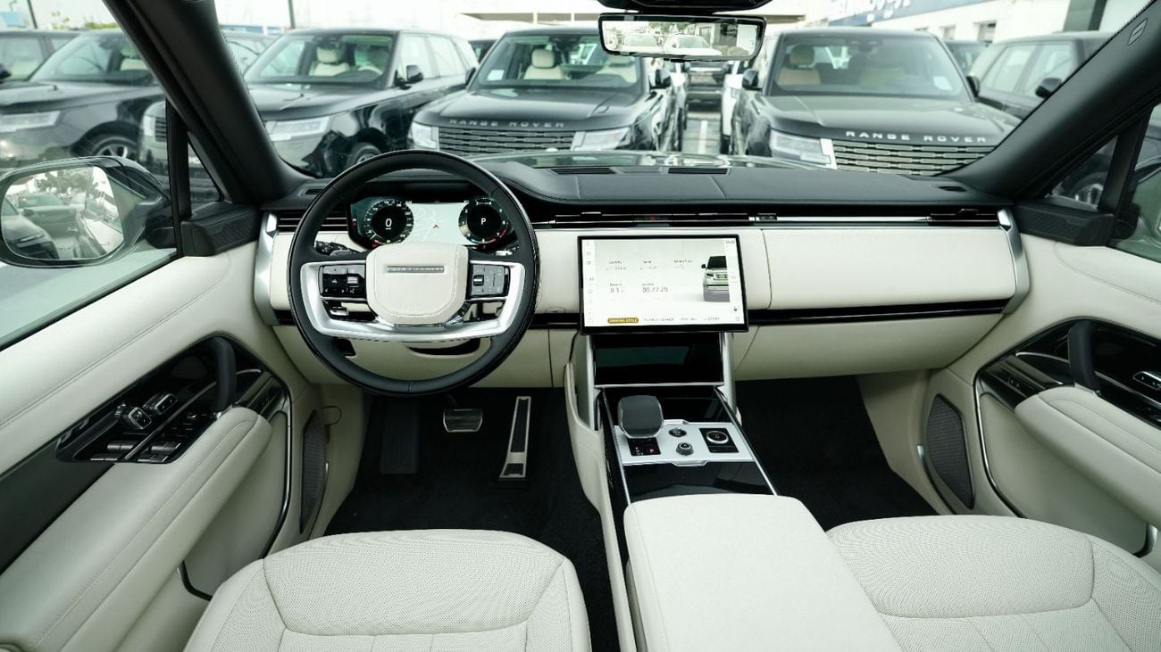 لاند روفر رينج روفر Autobiography P400 With Console Santorini Black- white 2027MY Export Only