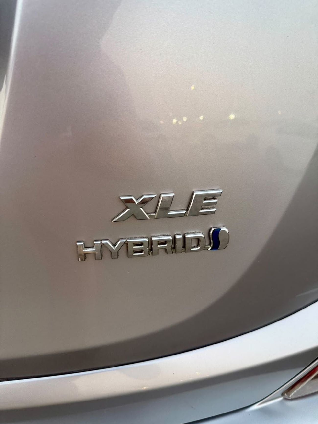 Toyota RAV4 XLE RAV4 XLE HV 4X4