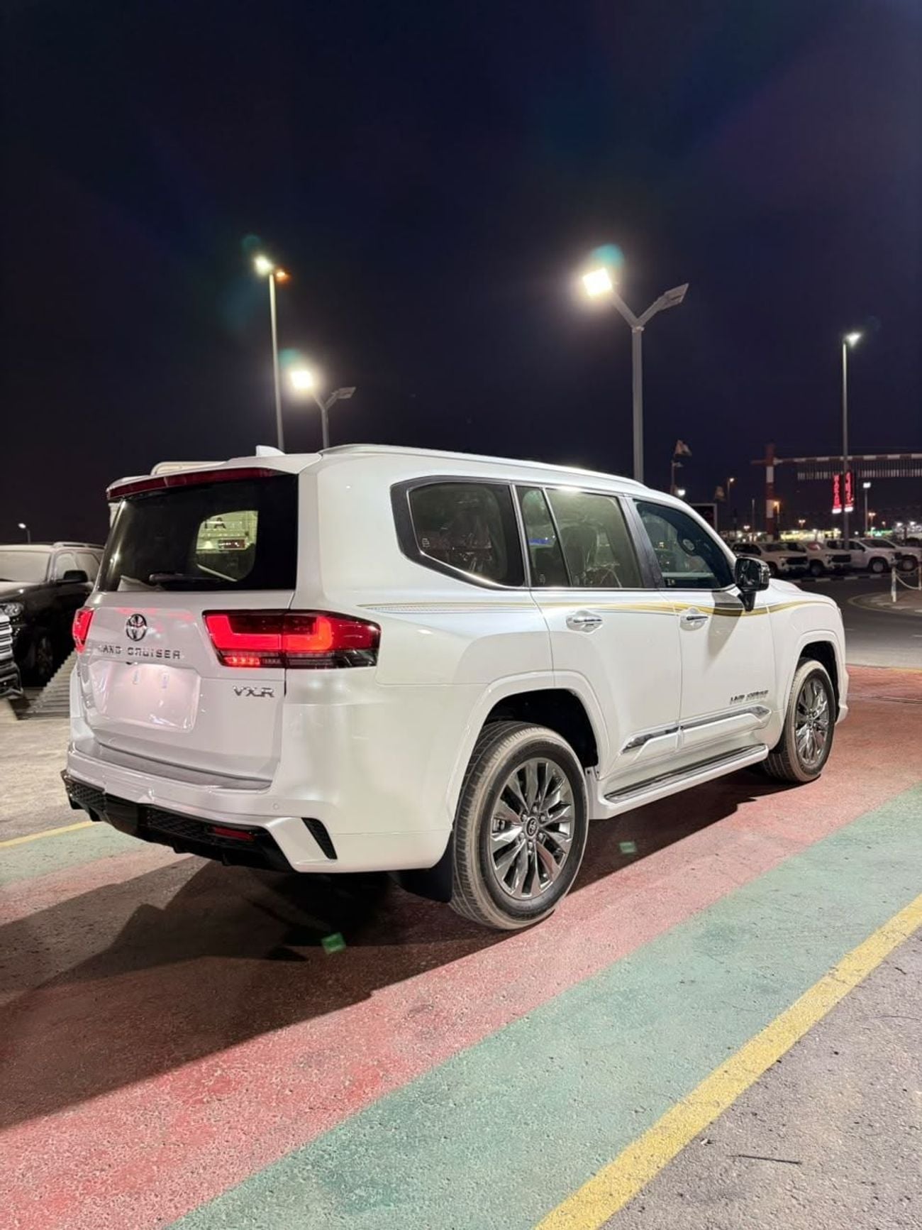 تويوتا لاند كروزر VXR