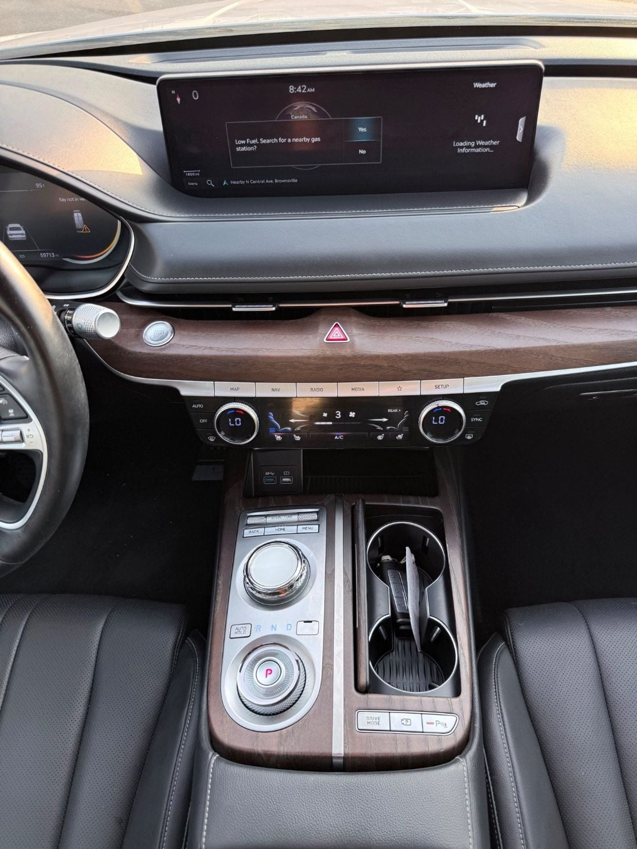 Genesis G80 Premium 2.5L luxury option
