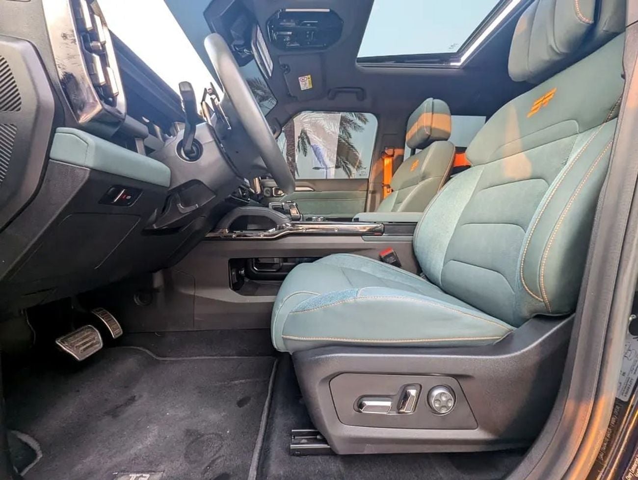 Jetour T2 LUX GCC Specs Interior and Exterior Excellent Condition
