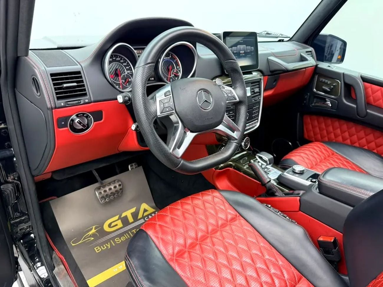 Mercedes Benz G63 AMG G63 AMG, Full Service History, Carbon Fiber Interior, Excellent Condition, GCC