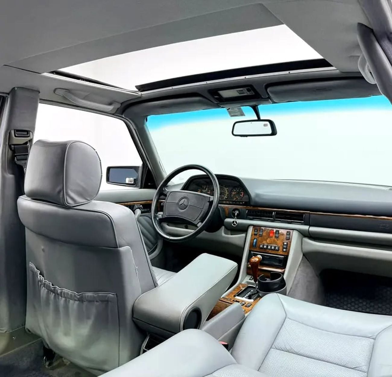 Mercedes Benz 560 560 SEL, Sunroof, Dual Airbags, Fully Loaded, Excellent Condition, American