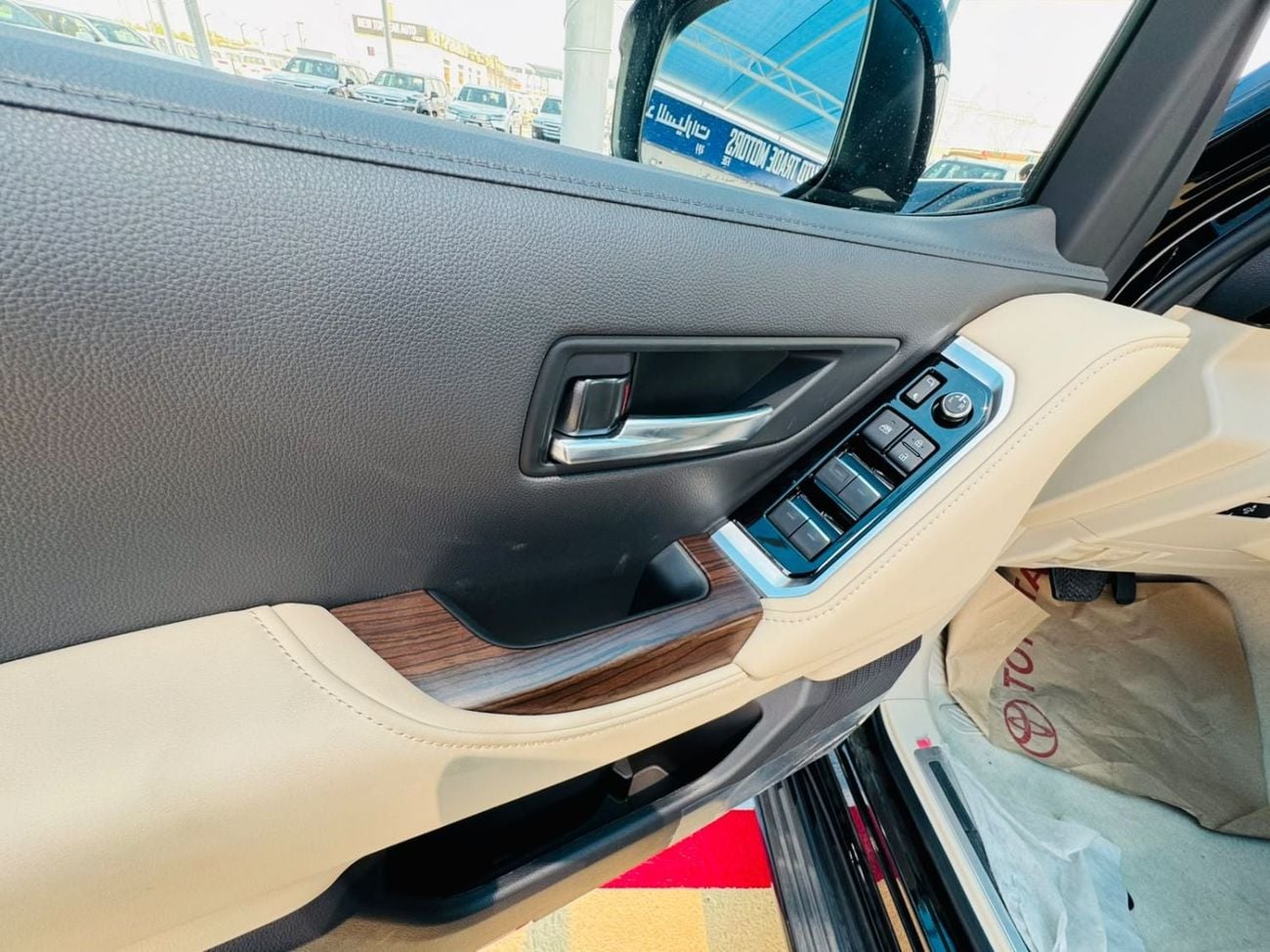 Toyota Land Cruiser GXR 3.5L· 6 cyl· Automatic· Hybrid· SUV/Crossover· All Wheel Drive· 7 Seats· 5 Door· 457 HP This vehicl