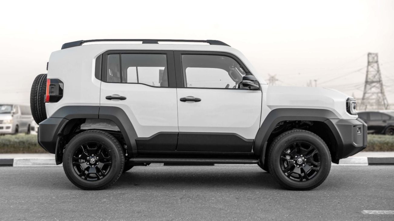 Toyota Land Cruiser Fj GXR 2027 Toyota Land Cruiser FJ 2.7L AT Petrol (White-Black)
