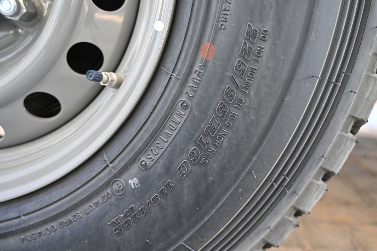 Toyota Land Cruiser 70 LC76 2.8L Manual Diesel