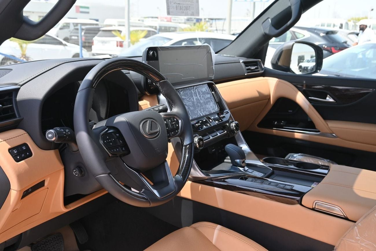 لكزس LX 700h SIGNATURE محرك V6 سعة 3.5 لتر بشاحن توربيني مزدوج + هجين، موديل 2026، اللون رمادي