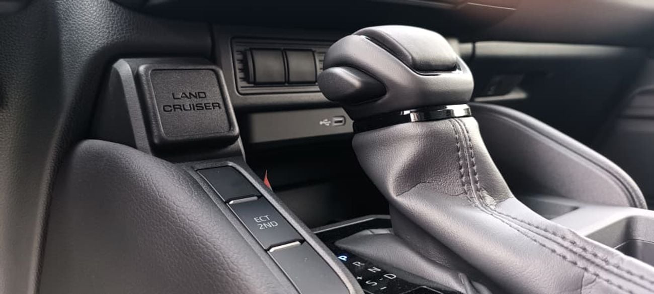 Toyota Land Cruiser GXR PRADO 2.7L