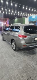 Nissan Pathfinder SV