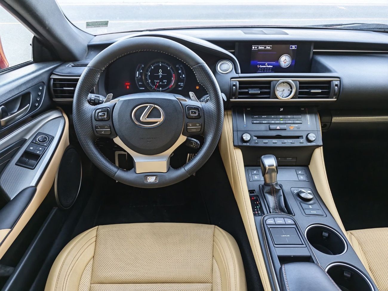 Lexus RC350 F sport 3.5L V6 / ELECTRONIC CLUSTER / COOLING AND HEATING SEATS / MOUSE / BIG SCREEN