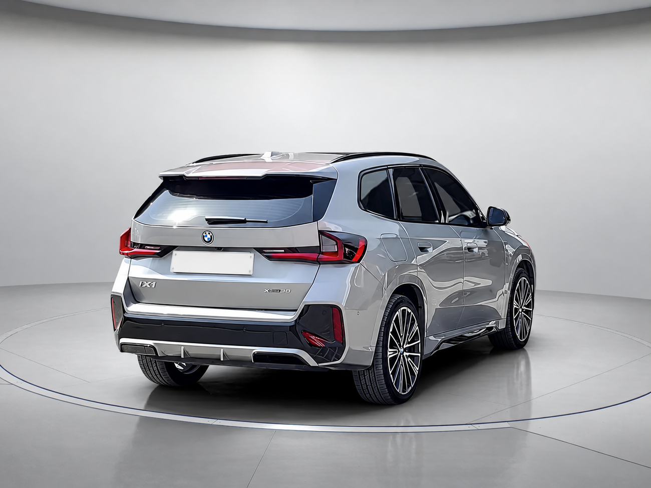 بي أم دبليو iX1 XDRIVE30 لوكس M SPORT PACKAGE