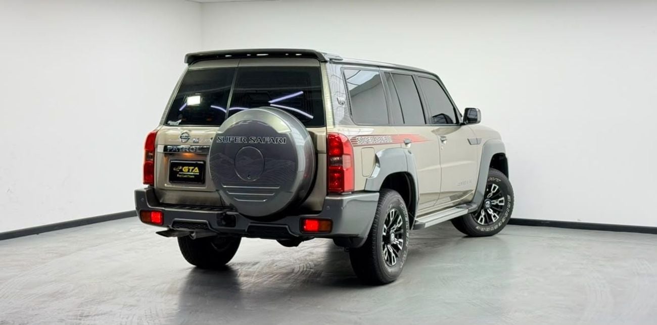 Nissan Patrol SUPER SAFARI 2024 Nissan Patrol Super Safari Al Ostoura, Nissan Warranty+Full Service History, GCC Specs