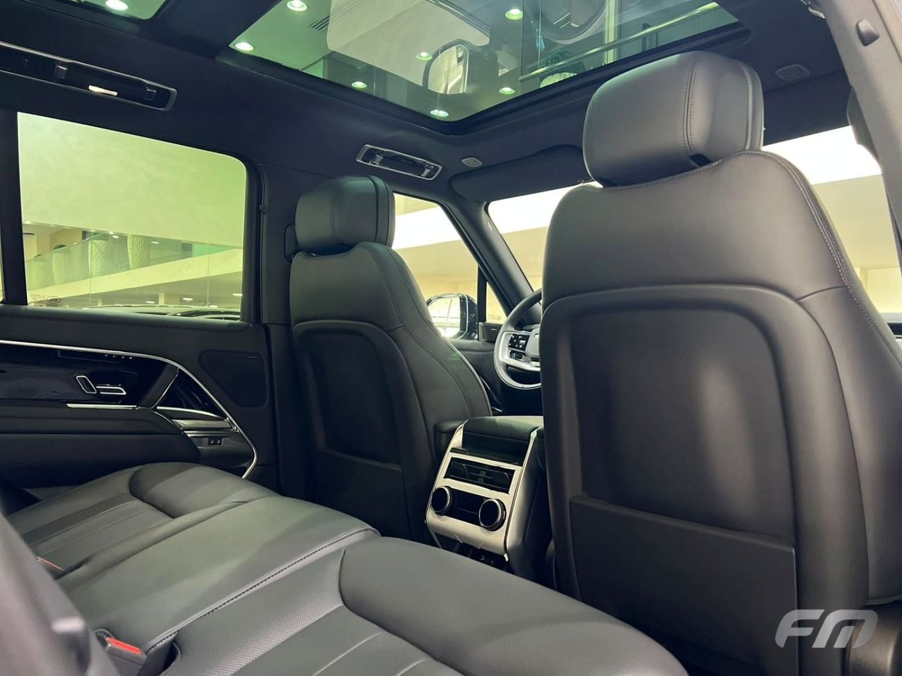 Land Rover Range Rover SE P400