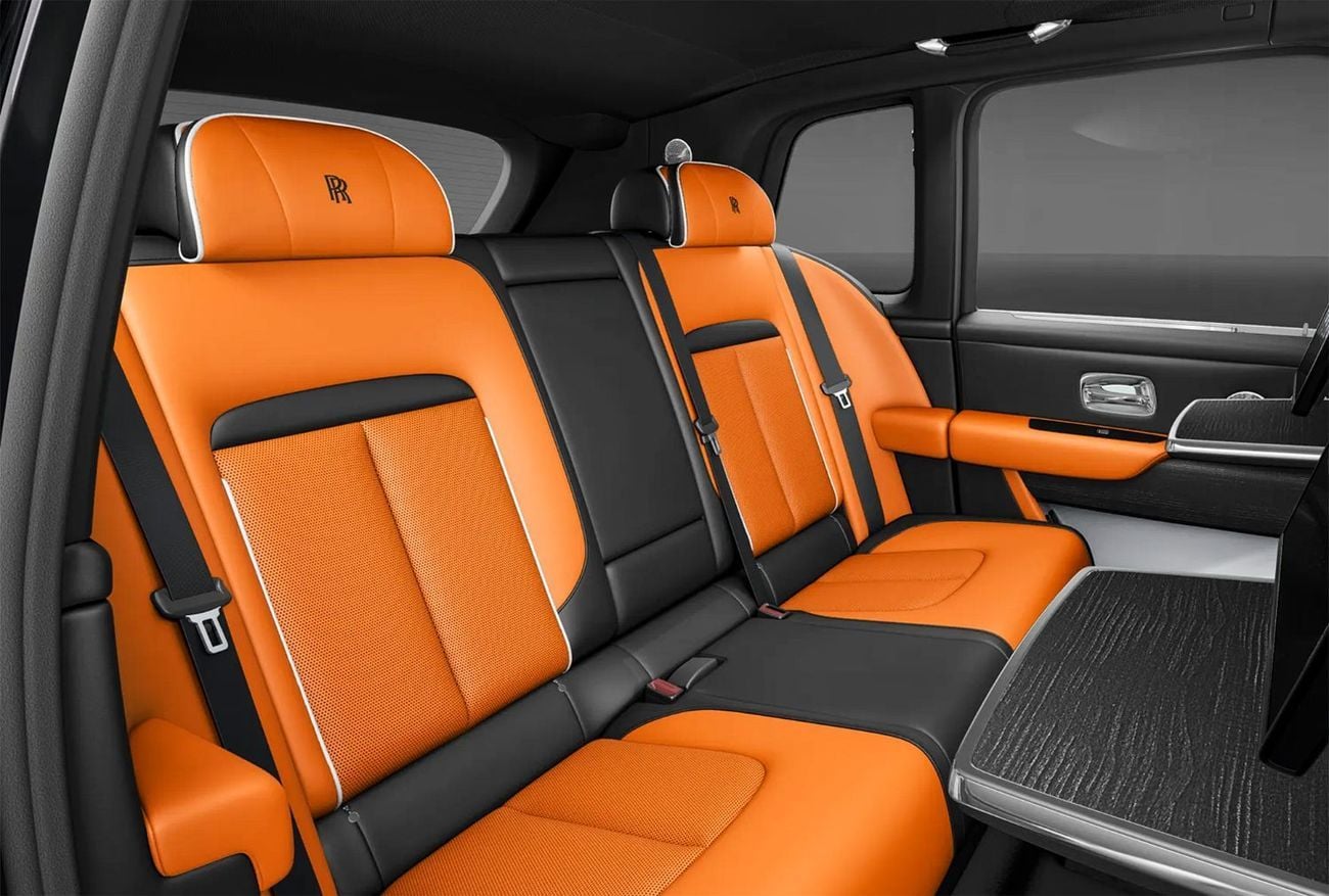 Rolls Royce Cullinan STANDARD Rolls-Royce Cullinan | Production 2026 | 5 seats