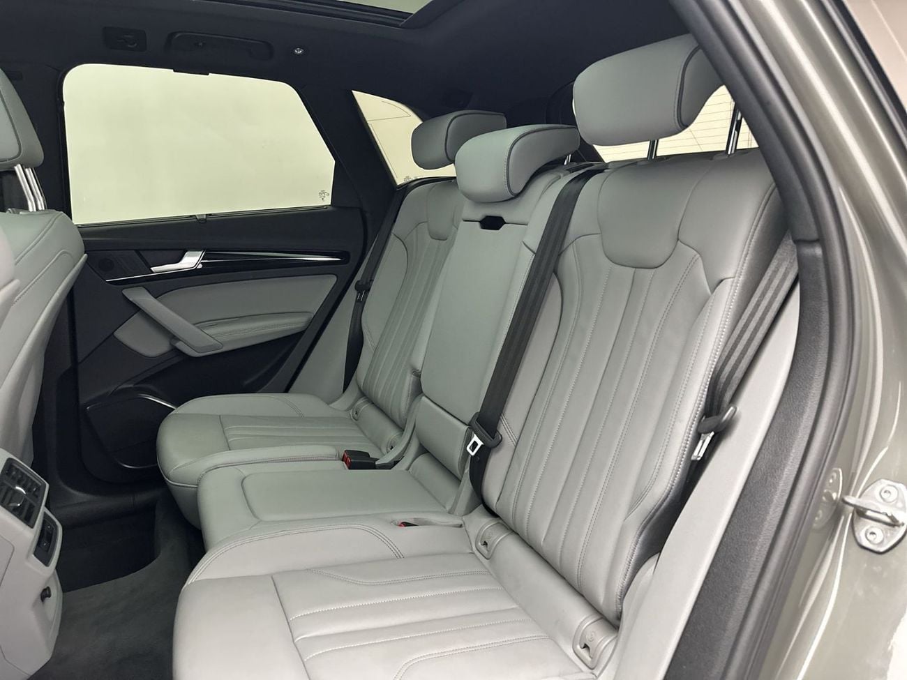 Audi Q5 45 TFSI S-LINE quattro 249hp (Ref# 93948)