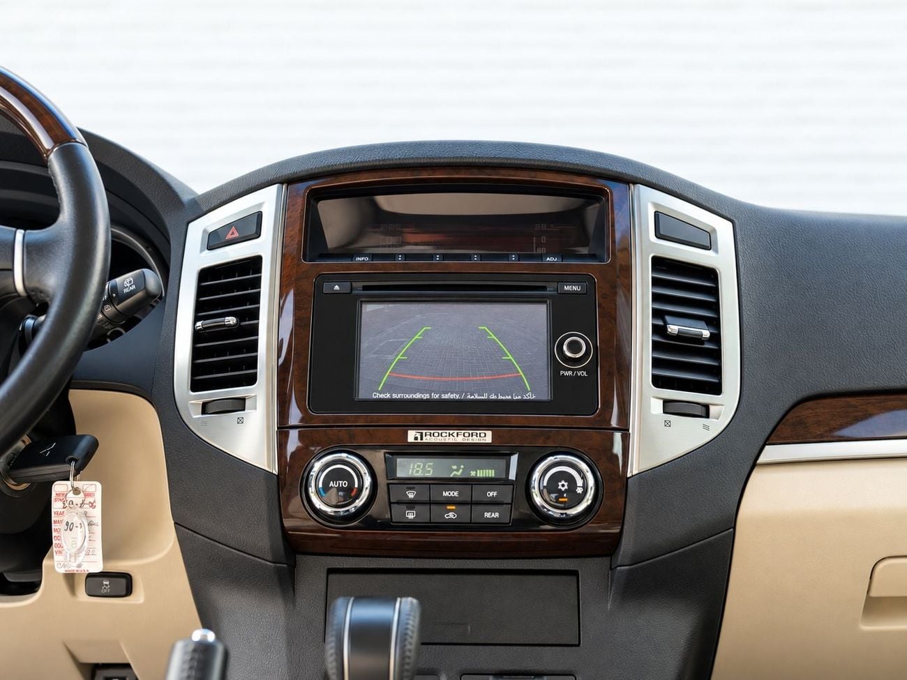 Mitsubishi Pajero GLS H/L ROCKFORD