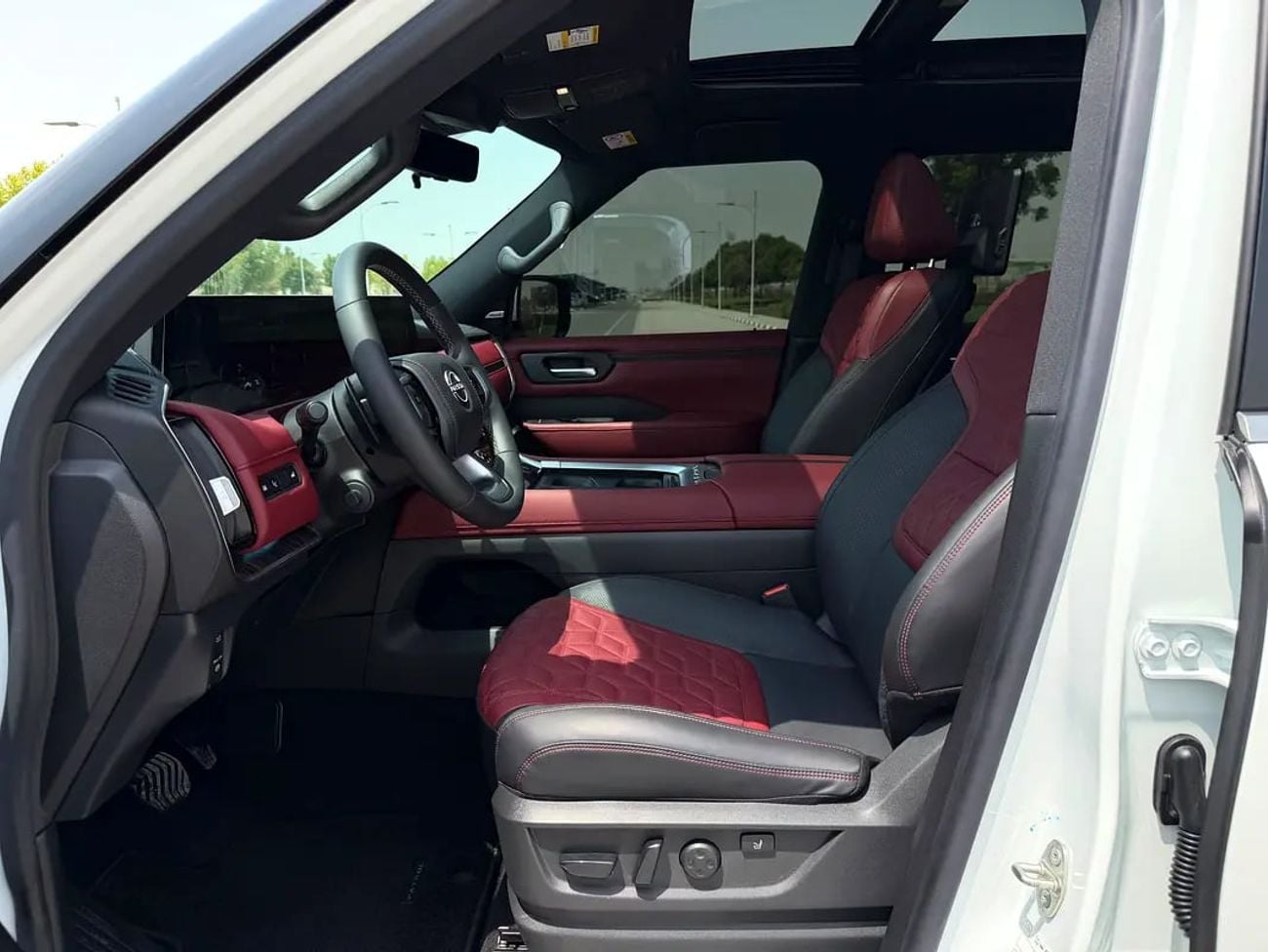 Nissan Patrol LE PLATINUM CITY 0% down payment - - LE Platinum city - Twin Turbo - GCC - Under Warranty - AWR