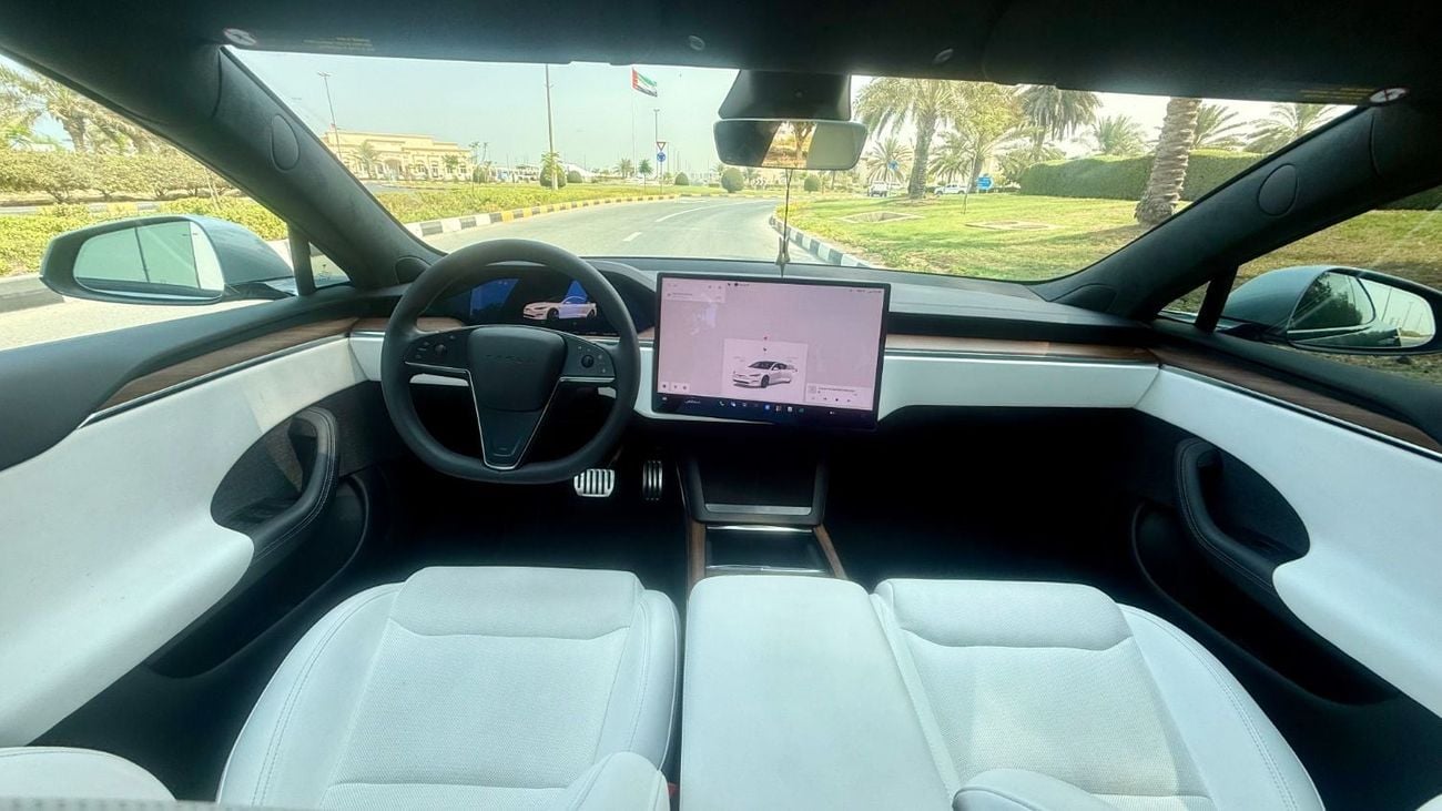 Tesla Model S LONG RANGE