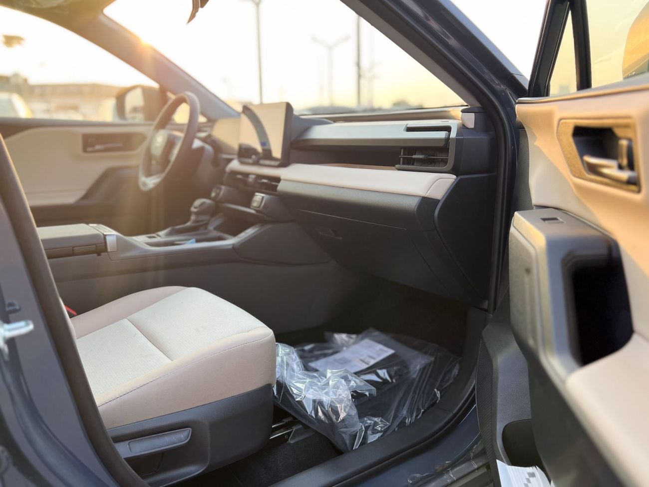 تويوتا راف ٤ EXR HEV 2026 RAV4 2.5 XLE-G HEV - للتصدير فقط