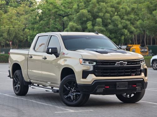 Chevrolet Silverado 1500 CREW CAB 2LT TRAILBOSS 2023 Chevrolet Silverado LT Trail Boss GCC Specs | Orginal paint | Perfect condition | Single owner