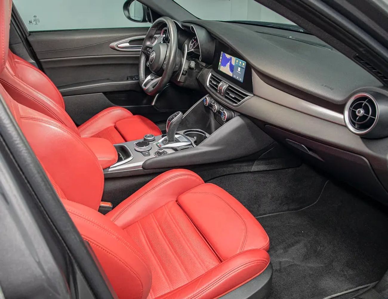 Alfa Romeo Giulia VELOCE