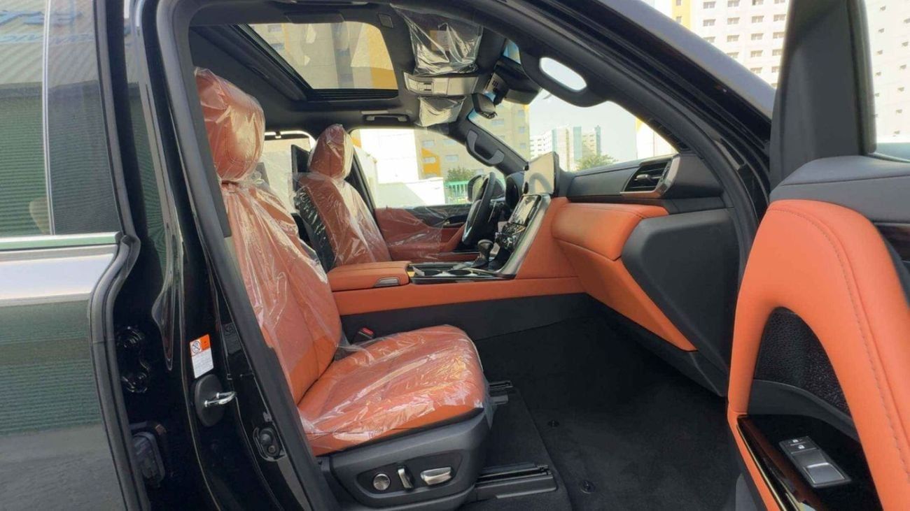 لكزس LX 600 VIP لكزس LX600 VIP - موديل 2026، لون أسود/برتقالي