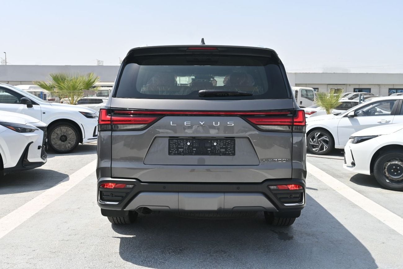 لكزس LX 700h SIGNATURE محرك V6 سعة 3.5 لتر بشاحن توربيني مزدوج + هجين، موديل 2026، اللون رمادي