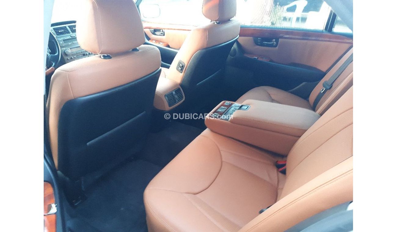Lexus LS430