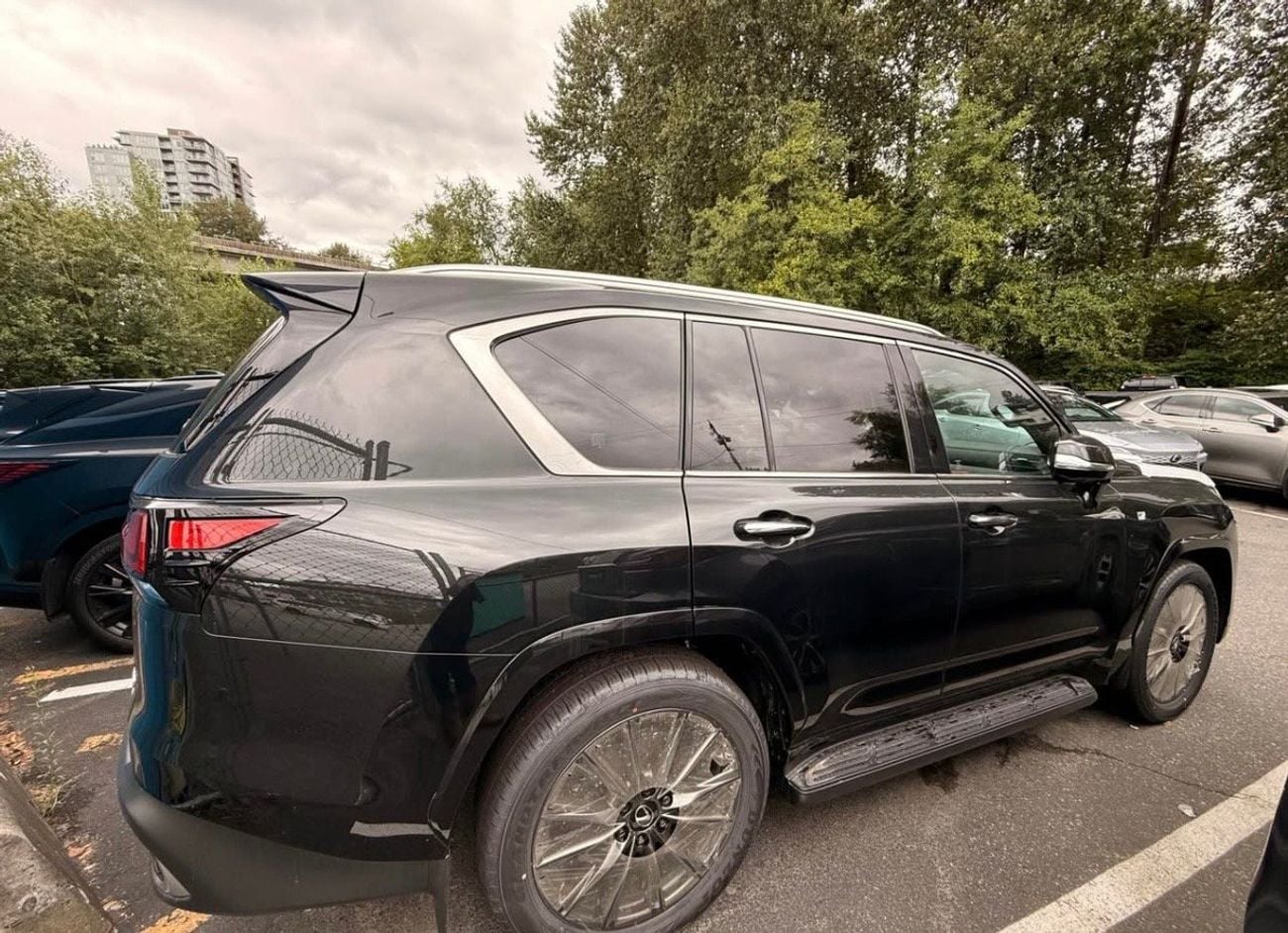 لكزس LX 600 F SPORT