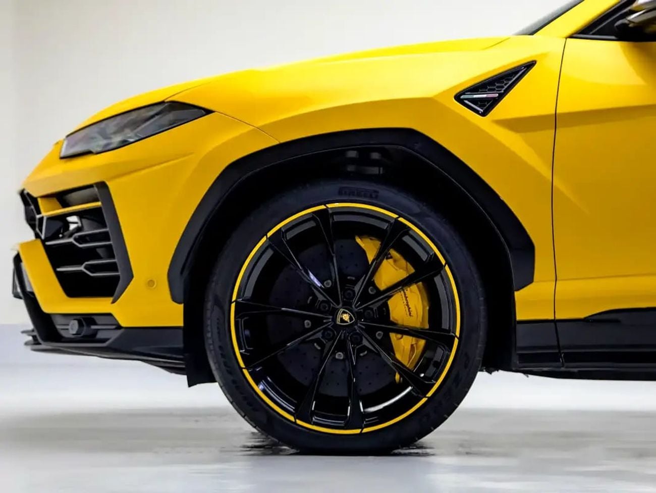 Lamborghini Urus Pearl Capsule | GCC Spec | With Warranty
