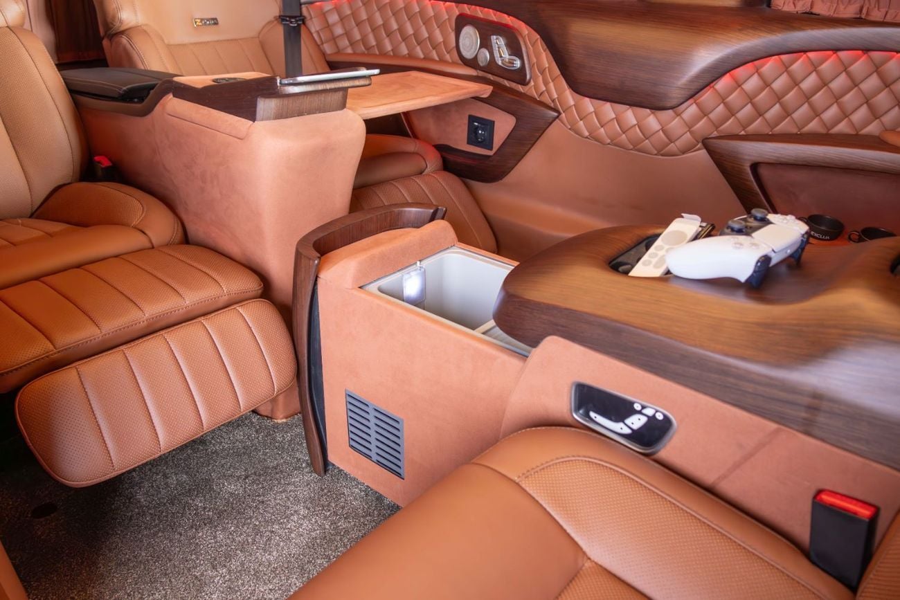 مرسيدس بنز V 300 VIP Upgrades-Exclusive Transportation-Mercedes Warranty till 2027