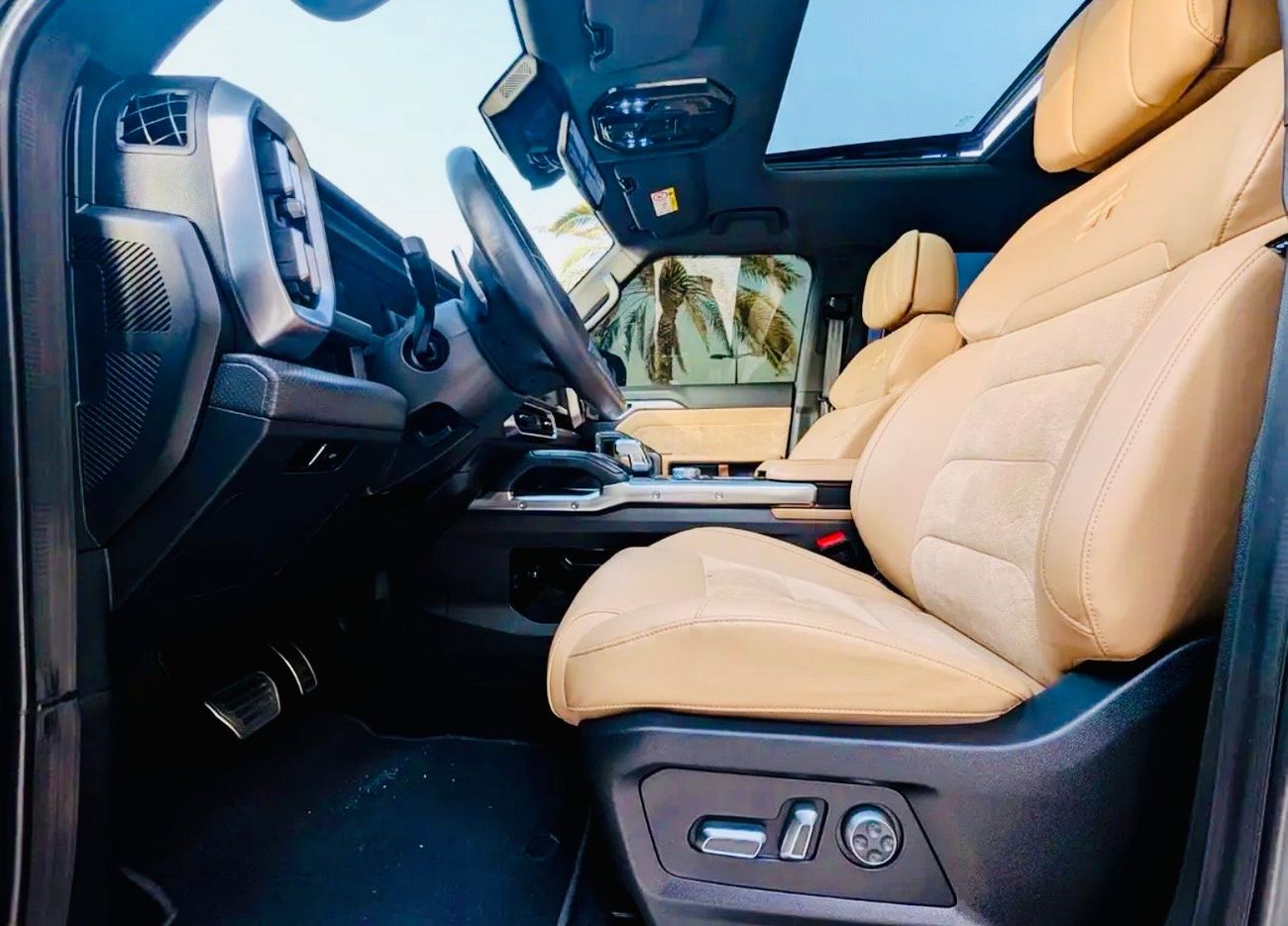 جيتور T2 2.5 L 4 cylinder petrol Automatic Gear 5 doors
