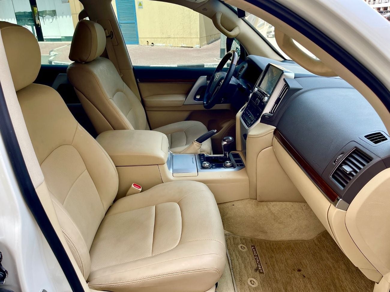Toyota Land Cruiser GXR Lexus Bodykit | GCC