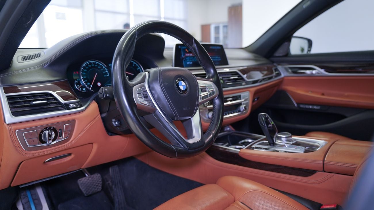 بي أم دبليو 740Li