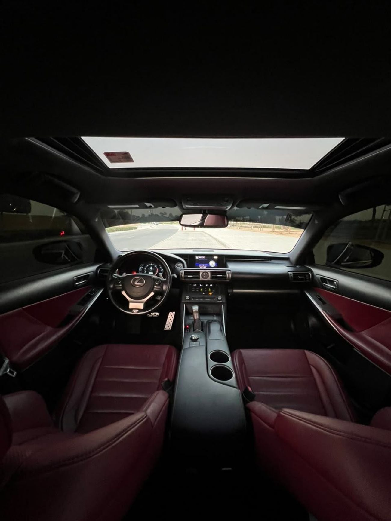 لكزس IS 350 F SPORT PLATINUM
