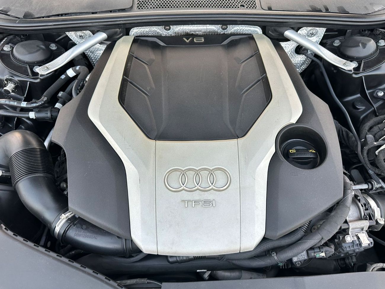 أودي A6 55 TFSI S-LINE