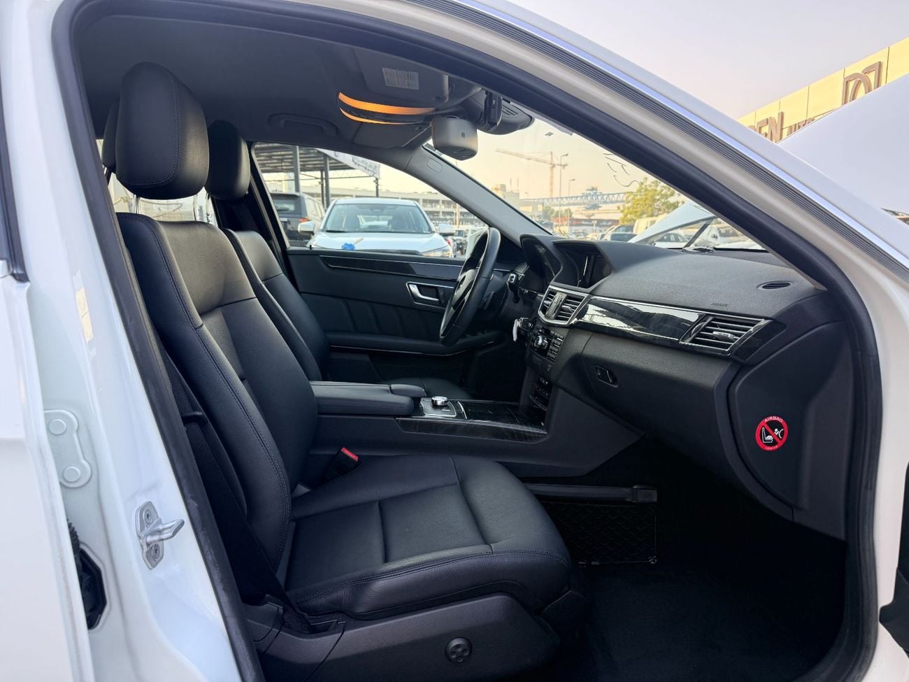 مرسيدس بنز E300 إليجانس