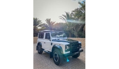 Land Rover Defender 90