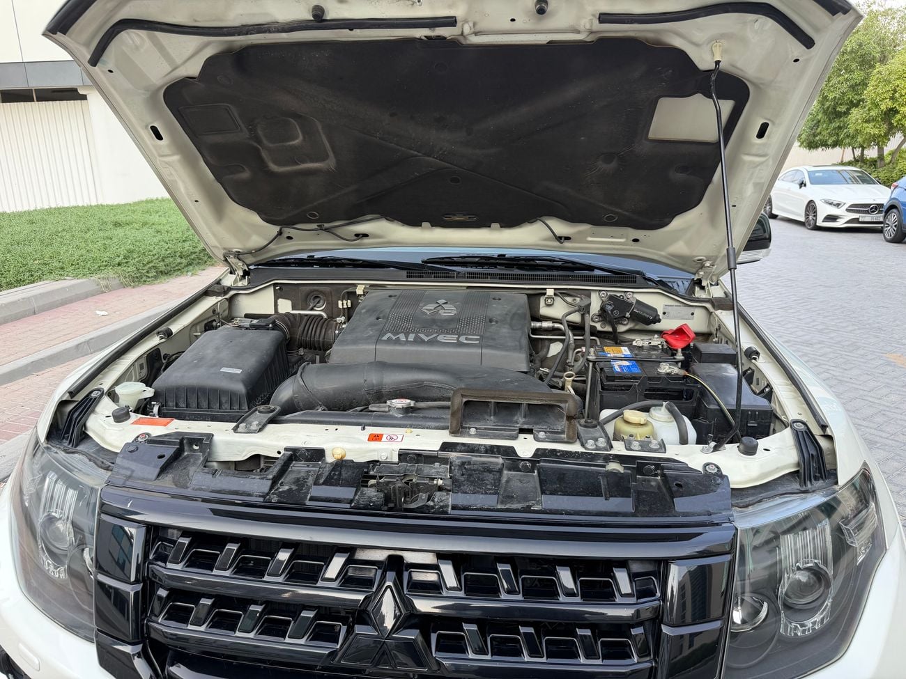 Mitsubishi Pajero GLS H/L SIGNATURE EDI