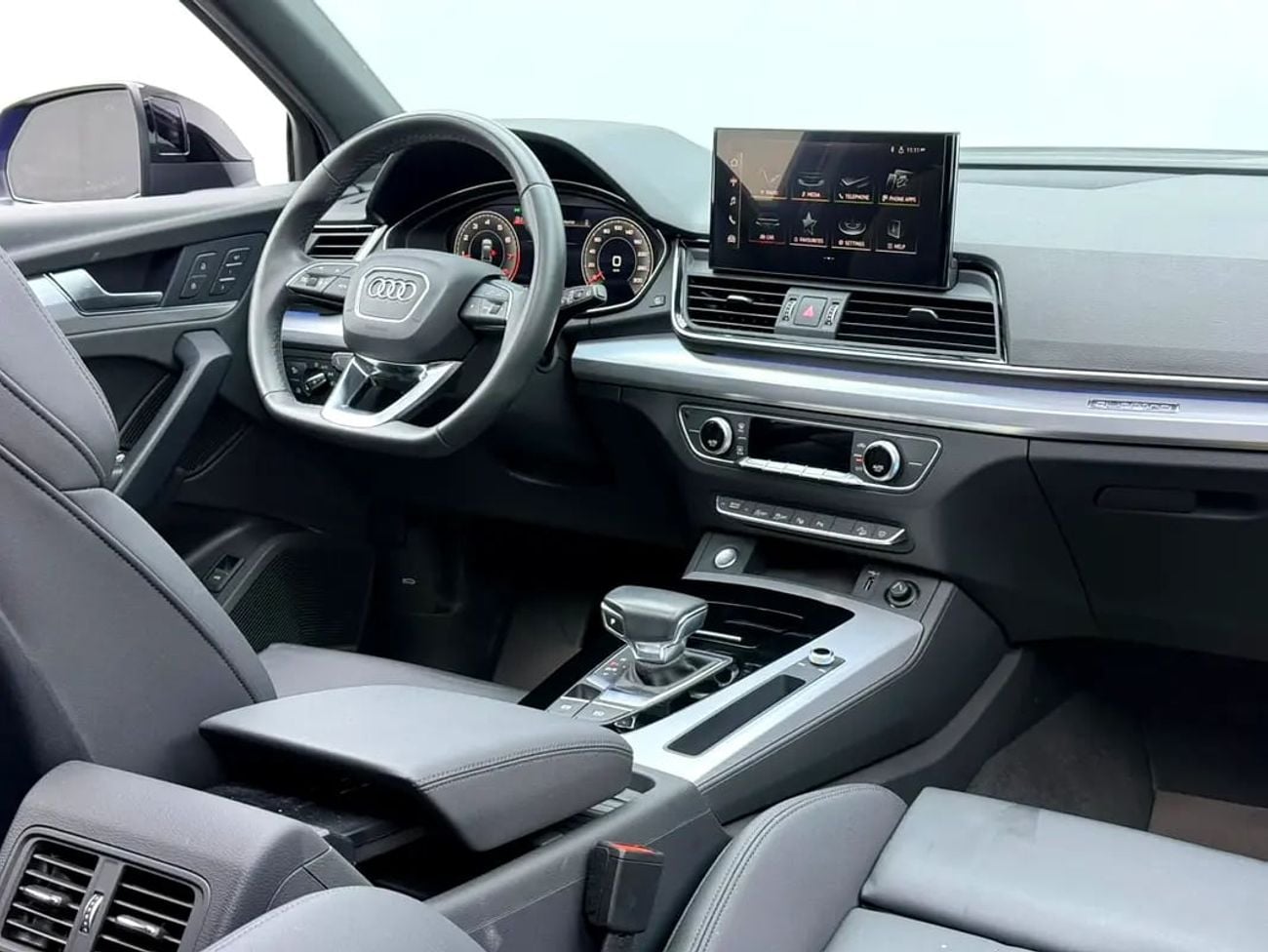 Audi Q5 Sportback, Warranty + Service Pack, Full Service History, GCC
