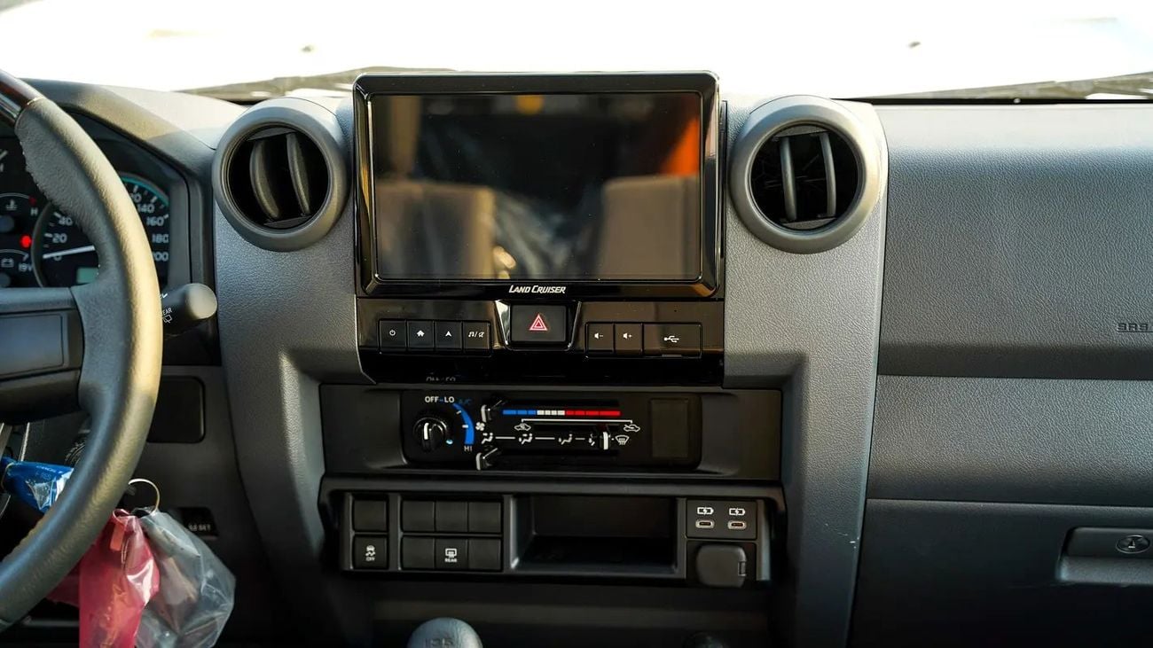 Toyota Land Cruiser 70 LC71 LX GCC Specs